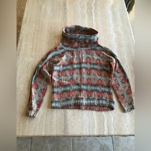 DYLAN NATIVE AMERICAN DESIGN TURTLENECK